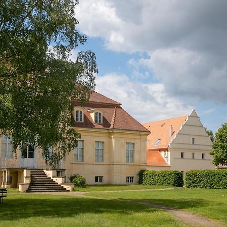 Gastehaus Reckahn Der Rochow Akademie Esterno foto