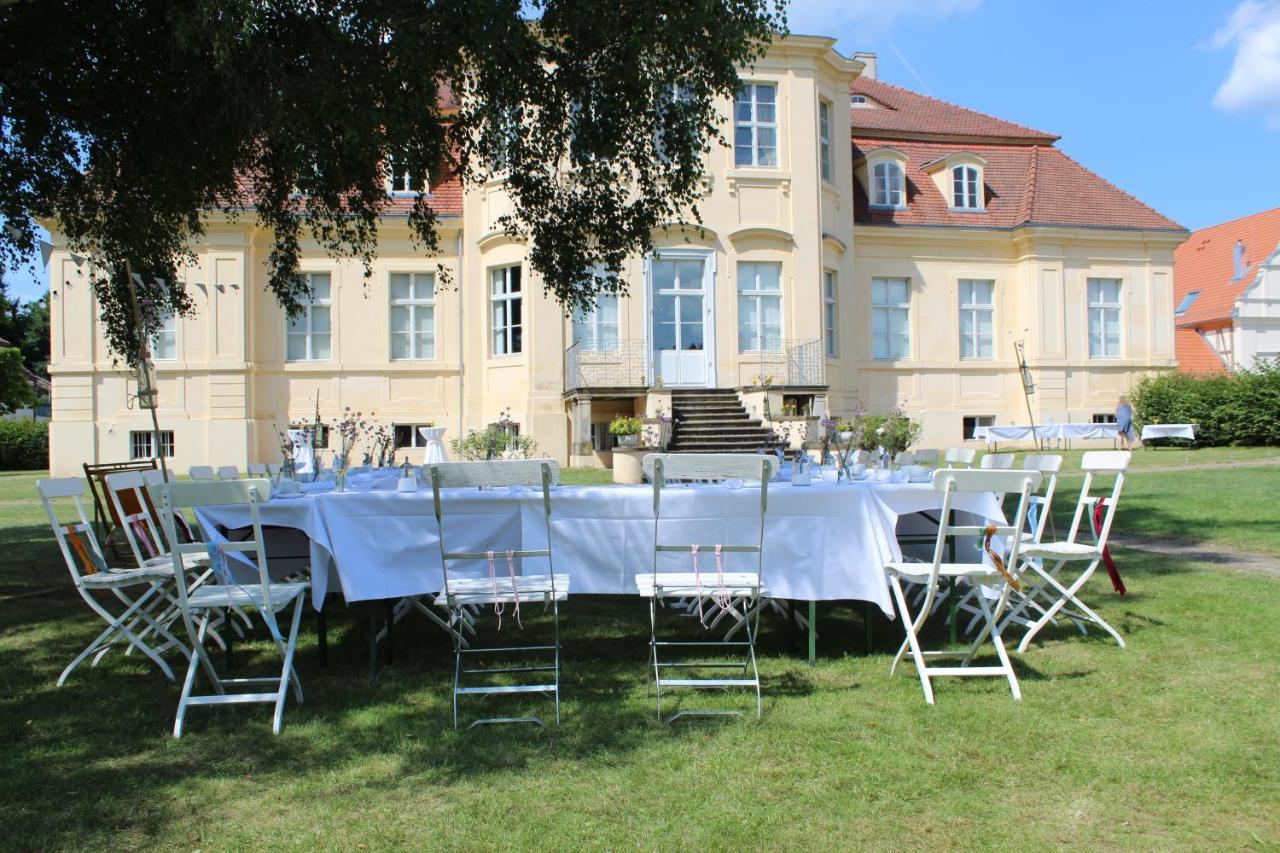 Gastehaus Reckahn Der Rochow Akademie Esterno foto